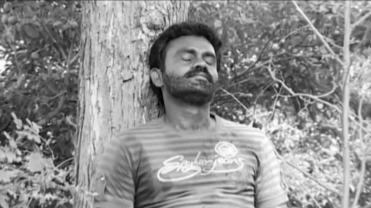 Azhadhae Nee Azhadhae,